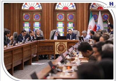 بانک صادرات ایران با روش‌های نوین تأمین مالی، گره تولید را باز می‌کند - تسنیم
