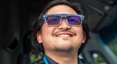  آمازون از عینک هوشمند مجهز به هوش مصنوعی برای رانندگان تحویل خود رونمایی کرد