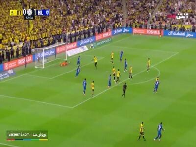 گل دوم الهلال به الاتحاد توسط لئوناردو