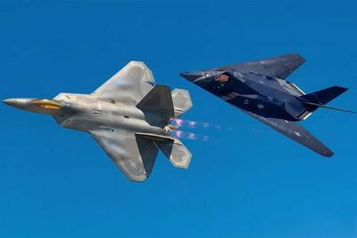  مقایسه F-22 رپتور با F-117 نایت‌هاوک، داستان تکامل جنگنده‌های رادارگریز