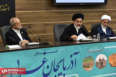  نماینده ولی‌فقیه در آذربایجان‌غربی: سفرهای بدون تشریفات رییس‌جمهور درمسیر سیره اهل بیت