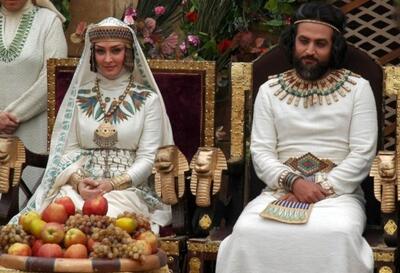  عکس/ ژست احساسی همسر و دختر یوزارسیف در پشت‌صحنه سریال | اقتصاد24