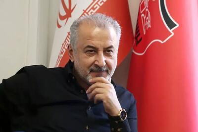  شیرینی بخش کردن هواداران پرسپولیس برای اخراج درویش + فیلم