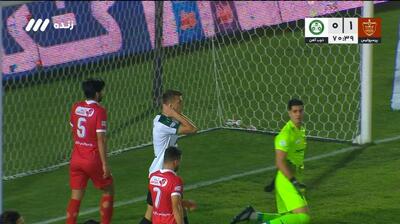 ضربه خطرناک زایموویچ به تیر دروازه پرسپولیس برخورد کرد