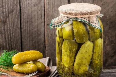  آیا لایه سفید روی آب خیارشورهای فله خطرناک است؟