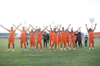  آغاز ناموفق تیم فوتبال شهید قندی یزد در لیگ دسته دوم کشور؛ سه بازی ۲ امتیاز