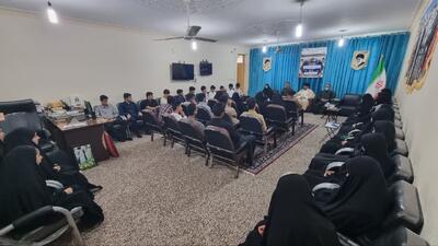  امام جمعه گناوه: امید موثرترین سلاح در مقابله با جنگ نرم دشمن است