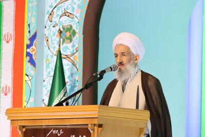  امام جمعه ساری: وحدت ملی را با هوشیاری حفظ کنیم؛ انتفاد از سازمان ملل