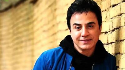  لحظه ناب عبادت داریوش فرضیایی؛ نماز خواندن عمو پورنگ روی سجاده سبز معروف + عکس