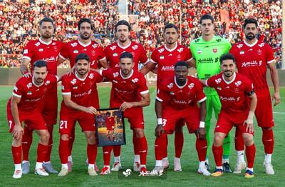 برتری یک نیمه‌ای پرسپولیس مقابل ذوب آهن با گل عمری - پارس فوتبال