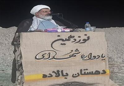 نیروهای انتظامی در همه فتنه‌ها و تهدیدها در خط مقدم دفاع از نظام ایستاده‌اند - تسنیم
