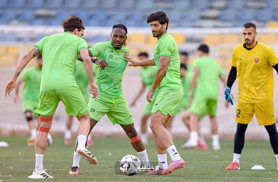  سه خط‌خورده سرشناس پرسپولیس برای دیدار با ذوب‌آهن