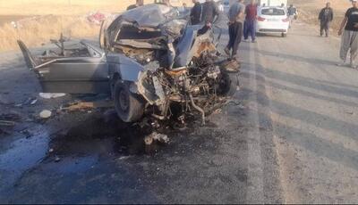 تصادف هولناک 405 با کامیون؛ 3 نفر جان‌باختند