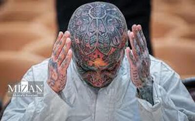  بلاگر معروف: تتلو همیشه نماز می‌خواند اما ...