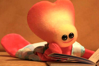  تصاویری از پشت‌صحنه نوستالژی صورتیِ تلویزیون ایران؛ زی‌زی گولو