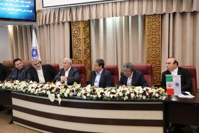 اختصاص ۵۰۰ میلیون دلار ارز و بیش از ۵ همت منابع ریالی برای رونق طرح‌های اقتصادی اردبیل