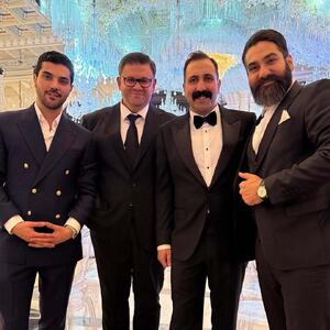  عکس/ سینا مهراد و خواننده مشهور در یک عروسی | اقتصاد24
