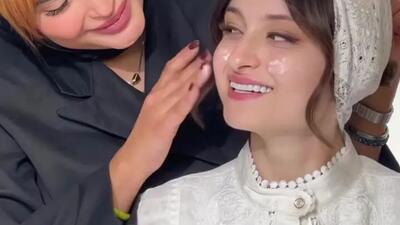  فیلم / رونمایی از عروسی همزمان سارا و نیکای فرقانی در ایران / لباس عروس زیبا با مدل موی فرفری شان