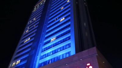  تجمع هواداران استقلال مقابل هتل محل اقامت این تیم در شیراز