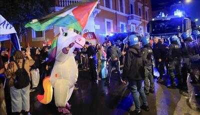  پلیس ایتالیا با خشونت تظاهرات حمایت از فلسطین را سرکوب کرد + عکس