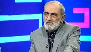  شریعتمداری: برخورد قاطعانه با دلالان و صرافان متخلف باید به بسیجیان سپرده شود