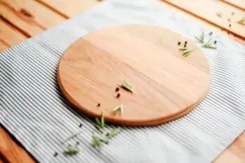  انتخاب بهترین چوب برای تخته گوشت
