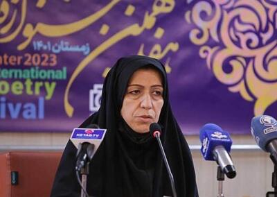 زهرا محدثی خراسانی: شعر‌های اجتماعی منجر به توسعه کتابخوانی می‌شوند