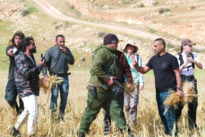  حمله شهرک‌نشینان صهیونیست به فلسطینی‌ها در شرق رام‌الله