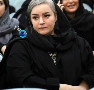 تشکر جذاب مامک جمشیدی از نعیمه نظام‌دوست/ عکس