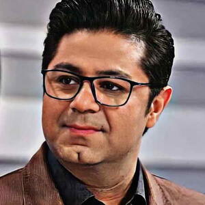  نماهنگ «دوستم داری» با صدای حجت اشرف‌زاده