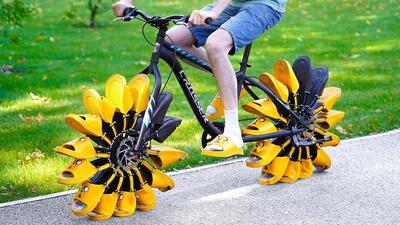  ساخت دوچرخه با دمپایی؛ یکی از محصول‌های مخترع دوچرخه های عجیب!