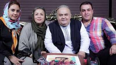  تفریح خانوادگی اکبر عبدی در کنار ساحل