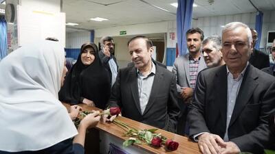 استاندار قزوین با حضور در بیمارستان ولایت از پرستاران تجلیل کرد