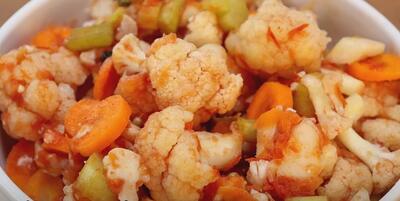  فقط کنار هر غذا در این فصل این ترشی محشر می چسبه ترشی مشهدی تمام نکات حرفه ای انداختن ترشی!