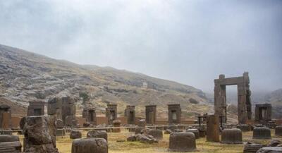  ماجرای حضور عراقی‌ها در حریم تخت جمشید چیست؟ | اقتصاد24