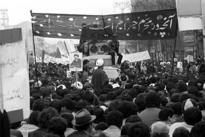  آرمان‌‎هایی که وعده شدند /  شکاف شدید میان وعده‌ها و واقعیت زندگی مردم پس از ۴۷ سال | اقتصاد24