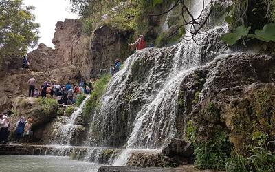 آبشار «نیاسر» برای گردشگران خطرآفرین شد!