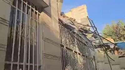 جزئیات آوار شدن یک ساختمان قدیمی در خیابان جمهوری