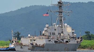  یک ناو جنگی آمریکایی در ۱۰ کیلومتری سواحل ونزوئلا پهلو گرفت