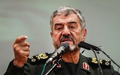  فرمانده سابق سپاه: دقت نقطه‌زنی موشک‌های ما را بعید است روس‌ها داشته باشند