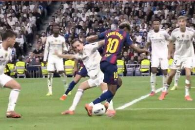  کارراس تابلوی ورود ممنوع مقابل یامال نصب کرد