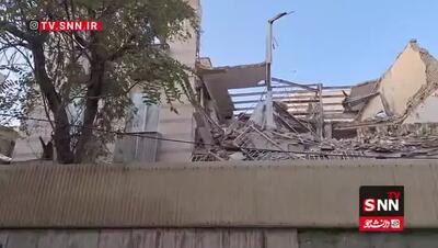  تصاویری از ساختمان آوار شده در خیابان جمهوری