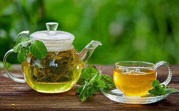  نوشیدن چای سبز در عصر، خواب را مختل می‌کند؟