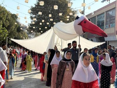 جشنواره تئاتر خیابانی مریوان بیانگر توانمندی هنرمندان داخلی و خارجی