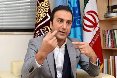 عکس| کدام مجری تلویزیون در باشگاه استقلال پست گرفت؟ - پارس فوتبال