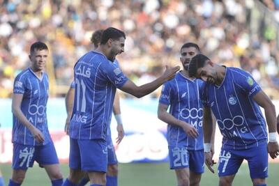 استقلال بعد از ۵۲۱ روز، موقتا صدرنشین است