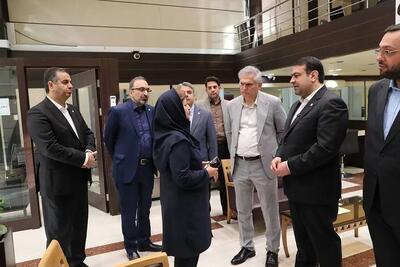  بازدید نجارزاده از برخی شعب انتقال یافته بانک سابق آینده به بانک ملی ایران/ استمرار بی وقفه خدمات به مردم و تمرکز بر مشتری مداری