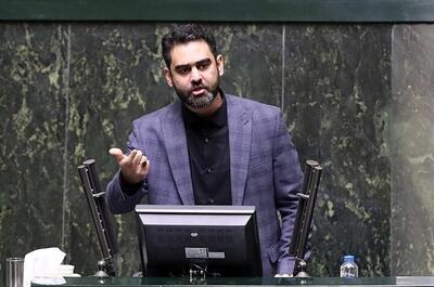 ثابتی: آقای روحانی! تو چرا دردت آمده که جلوی فساد بانک آینده ایستاد‌ه‌ایم؟ / امیدواریم به جایگاه اصلی خودت که زندان است برسی + فیلم