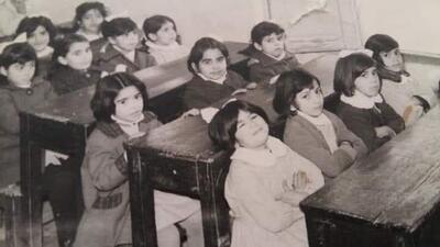  عکس:وضعیت کلاس یک مدرسه دخترانه درسال۱۳۴۶