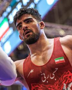 بیوگرافی مبین عظیمی قهرمان کشتی آزاد جهان +همسرش، سن، اصالت، قد و وزن - ویدائو مگ